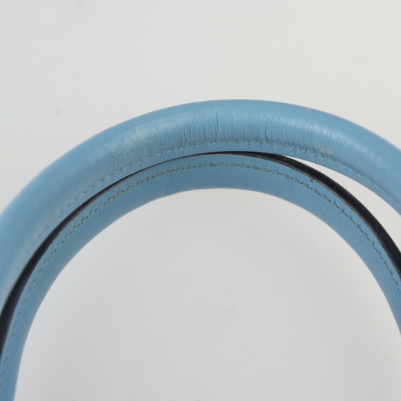 LOUIS VUITTON Black Leather Shoulder Bag - Picture 6 of 10